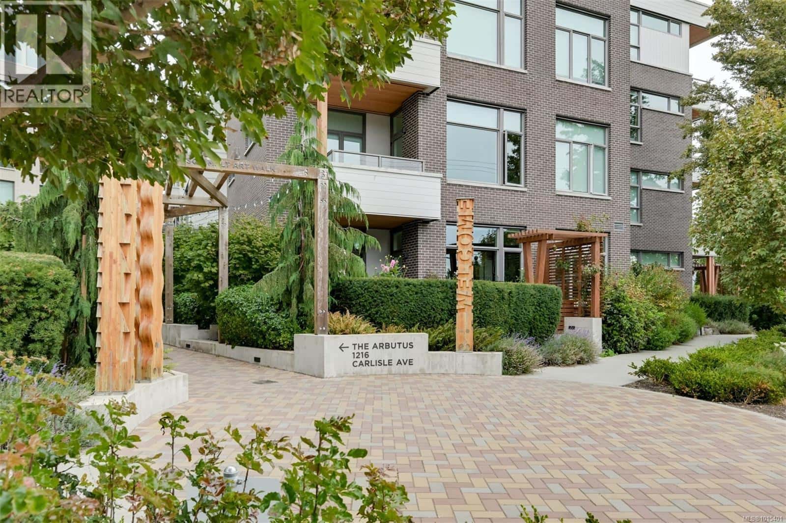 107 1216 Carlisle Ave — Esquimalt, British Columbia - Photo 2 of 44