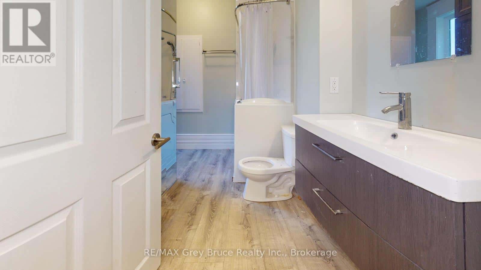 89 3RD STREET SW — Arran-Elderslie, Ontario - Photo 3 of 31