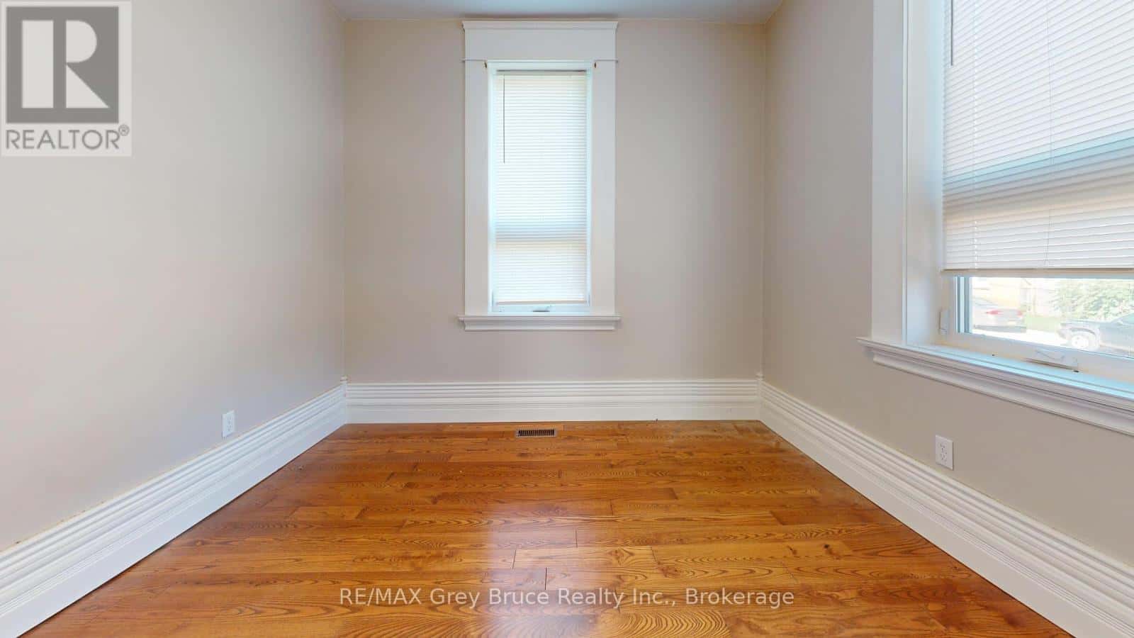 89 3RD STREET SW — Arran-Elderslie, Ontario - Photo 2 of 31