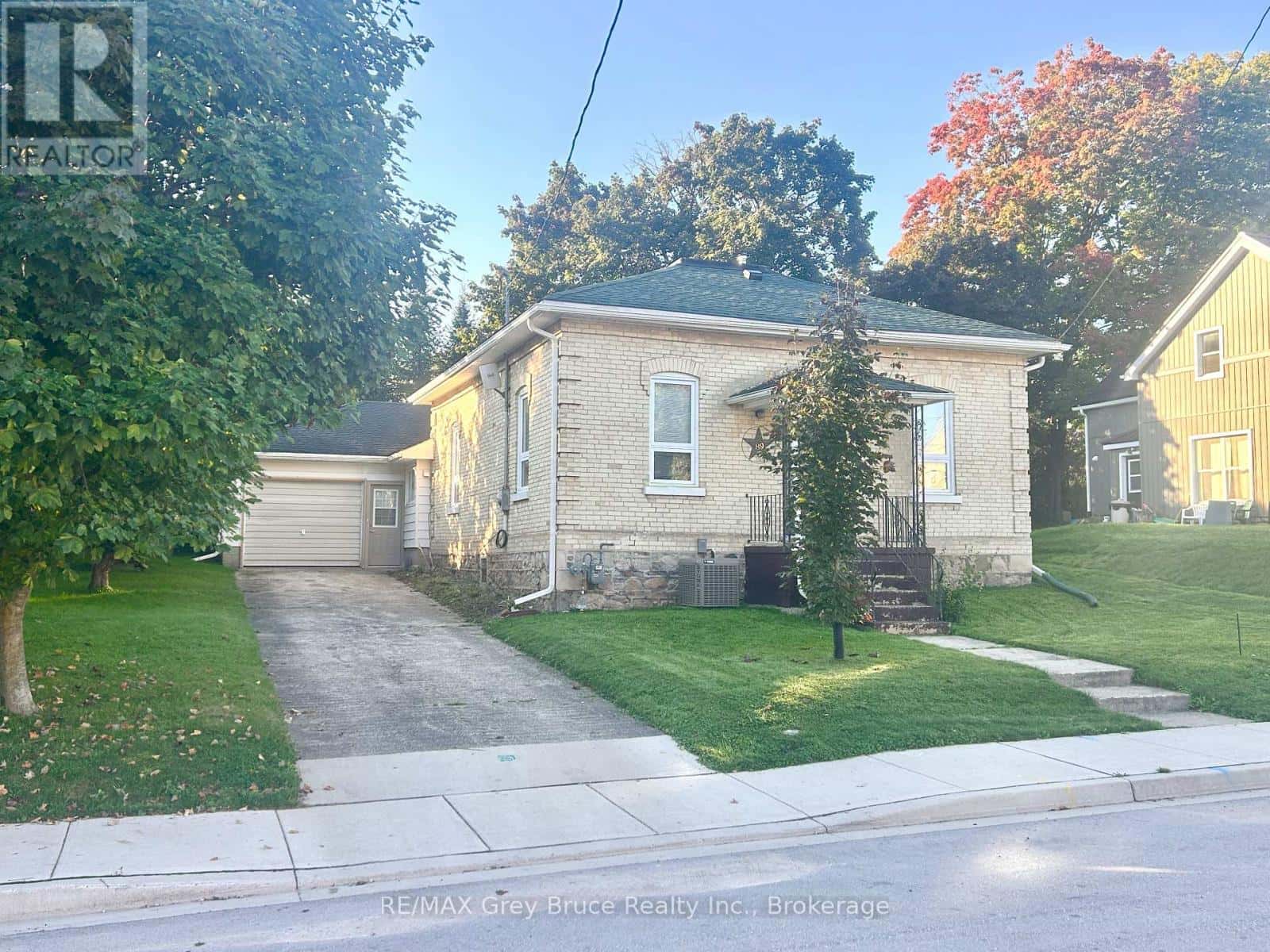 89 3RD STREET SW — Arran-Elderslie, Ontario - Photo 4 of 31