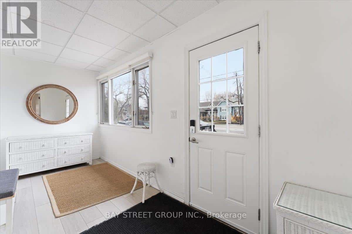 1019 BEACH BOULEVARD — Hamilton (Hamilton Beach), Ontario - Photo 5 of 49