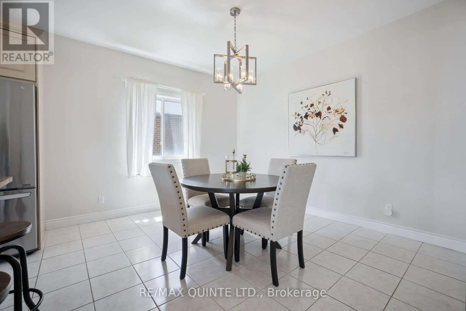 91 HAMPTON RIDGE DRIVE E — Belleville (Thurlow Ward), Ontario - Photo 4 of 47