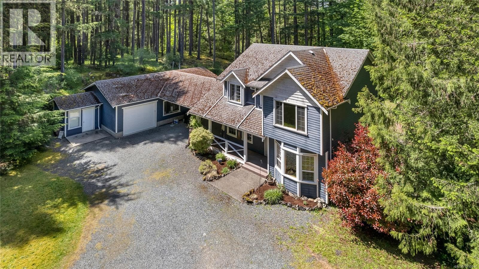 1850 Lakewood Rd — Shawnigan Lake, British Columbia - Main photo