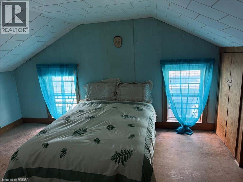 49 WEST RIVER Street — Paris, Ontario - Photo 2 of 11