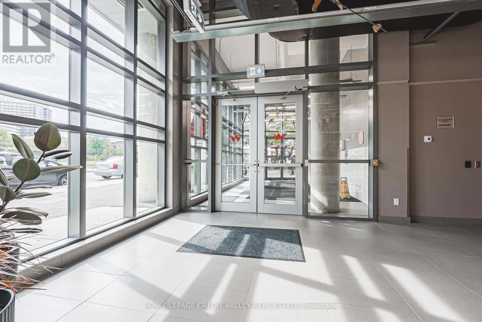 609 - 150 SUDBURY STREET — Toronto (Little Portugal), Ontario - Photo 5 of 50