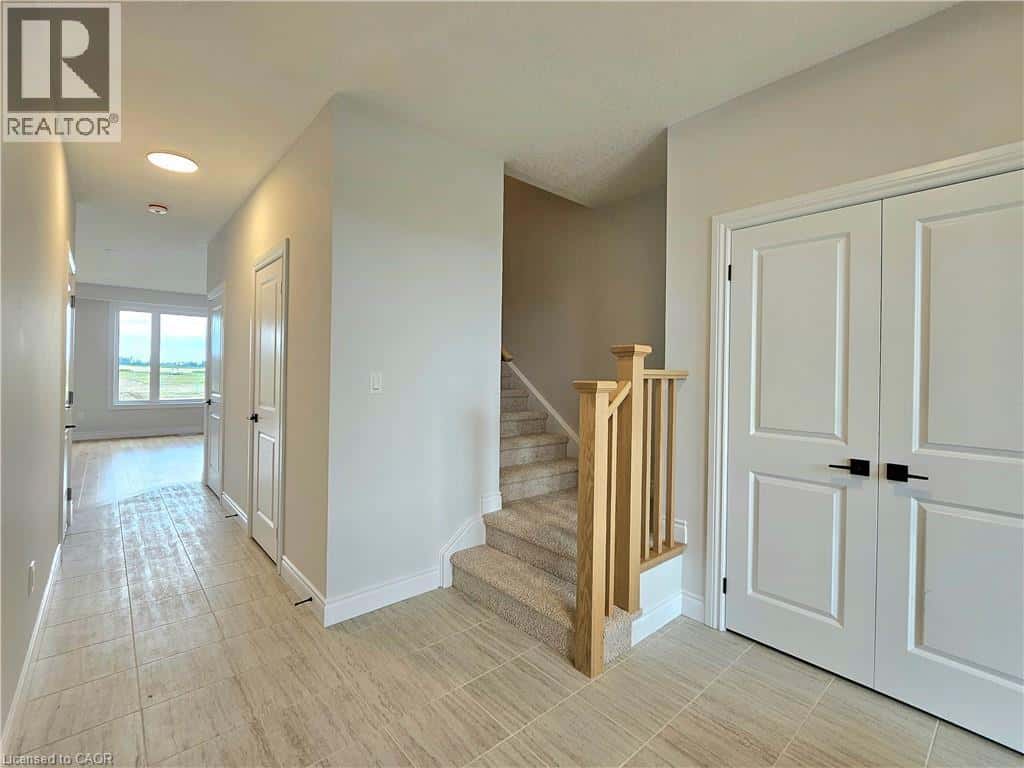 11 ANNE Street W — Harriston, Ontario - Photo 3 of 19