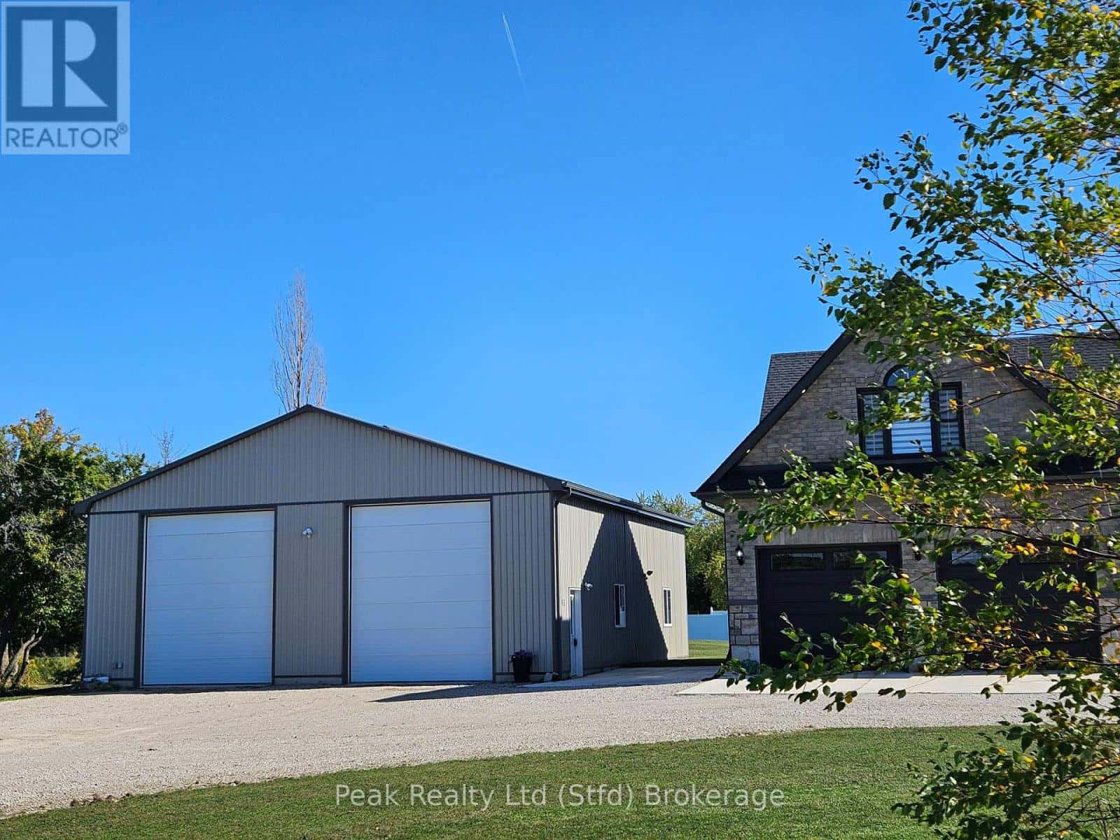 95 SOUTH STREET — Ashfield-Colborne-Wawanosh (Ashfield), Ontario - Photo 2 of 49