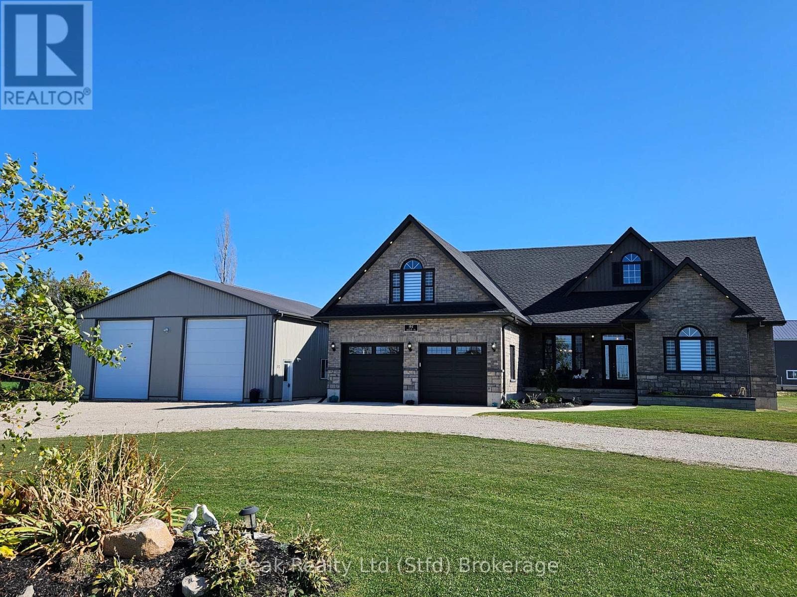 95 SOUTH STREET — Ashfield-Colborne-Wawanosh (Ashfield), Ontario - Main photo