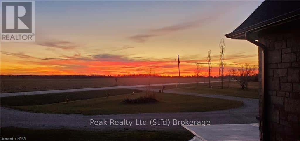 95 SOUTH STREET — Ashfield-Colborne-Wawanosh (Ashfield), Ontario - Photo 3 of 49