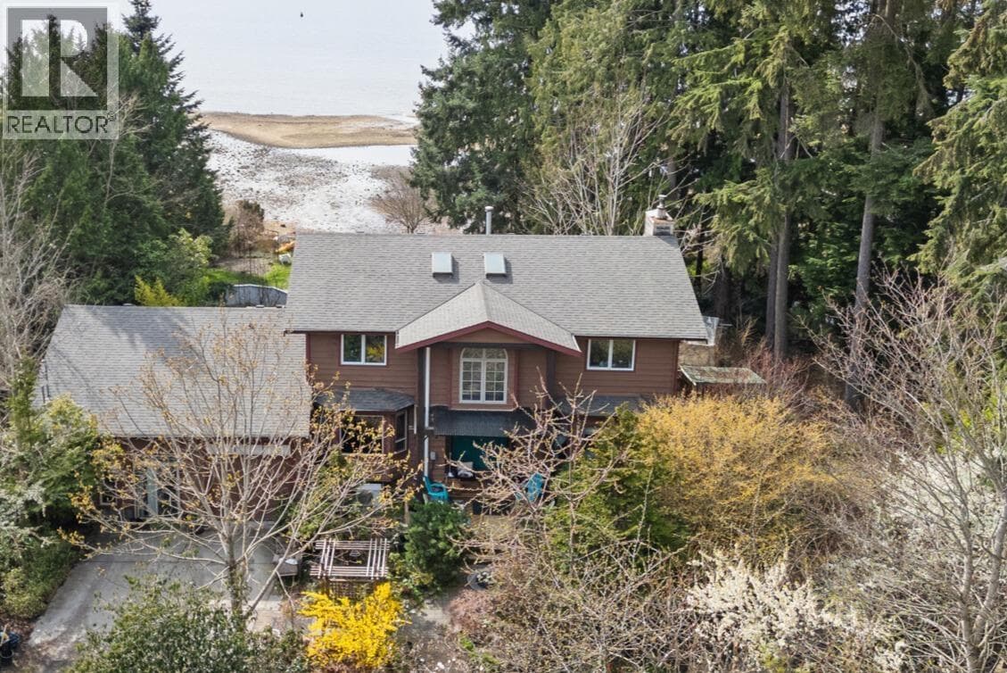 6279-6283 SECHELT INLET ROAD — Sechelt, British Columbia - Main photo
