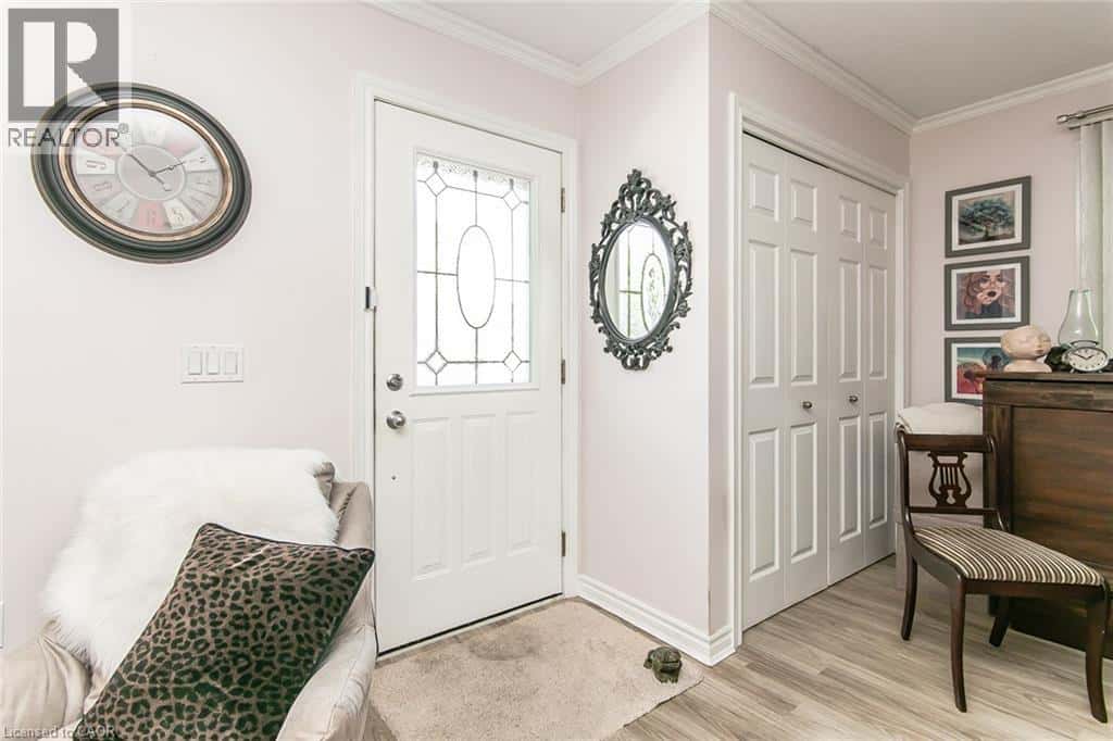 4 ELM Street — Puslinch, Ontario - Photo 5 of 49