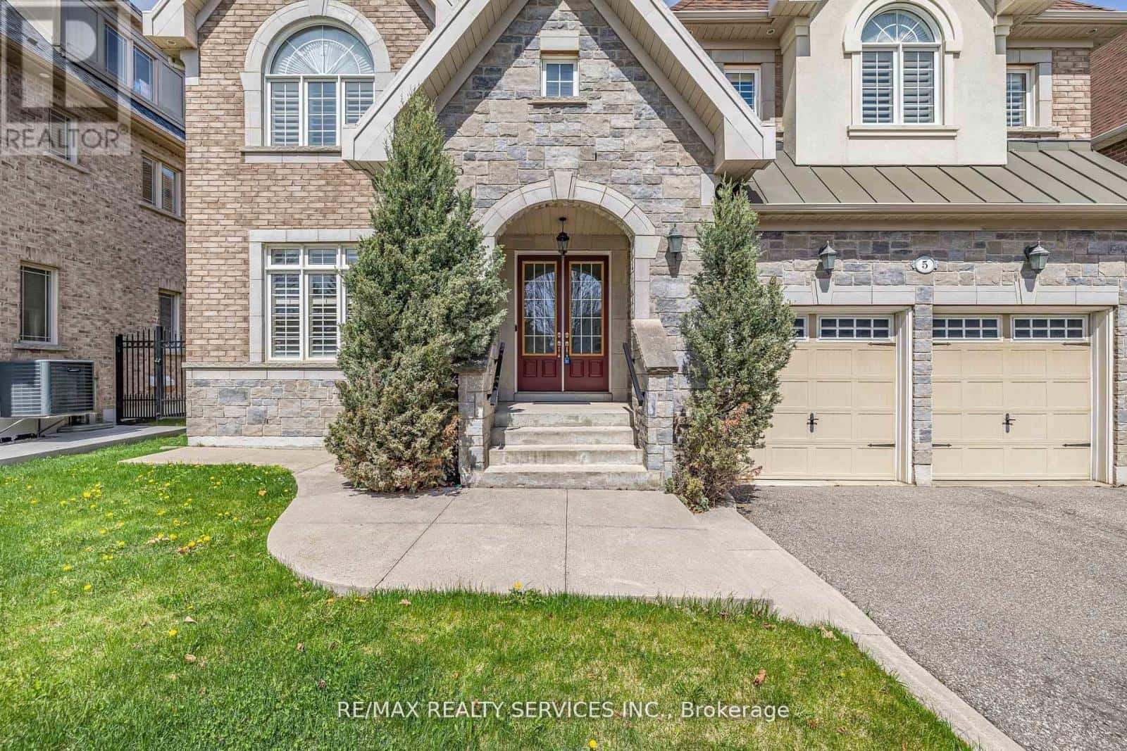 Brampton (Snelgrove), Ontario — Brampton (Snelgrove), Ontario - Photo 3 of 39