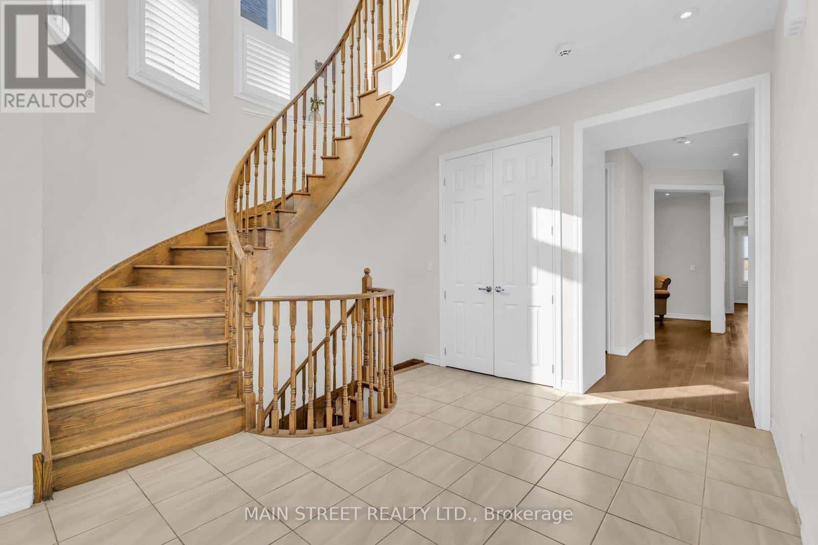 6 LEADEN HALL DRIVE — East Gwillimbury (Queensville), Ontario - Photo 5 of 34