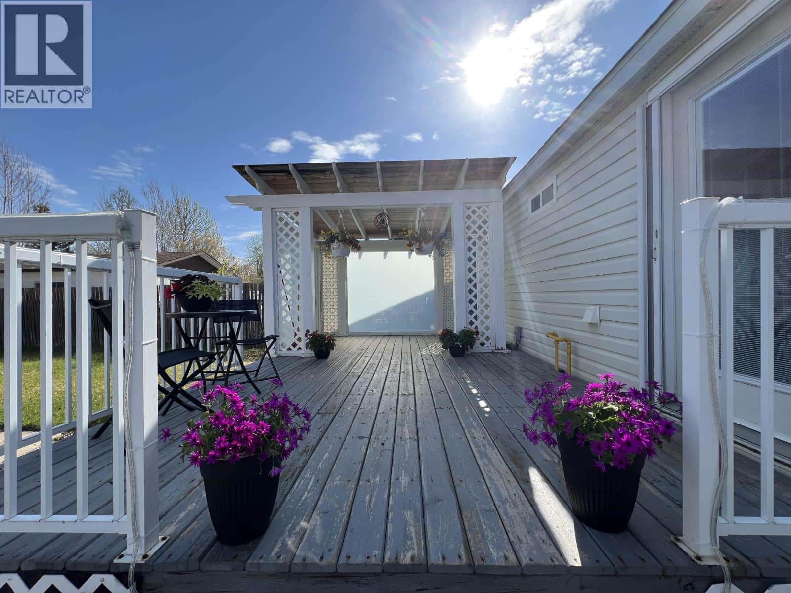 4028 POPLAR AVENUE — Fort Nelson, British Columbia - Photo 3 of 39