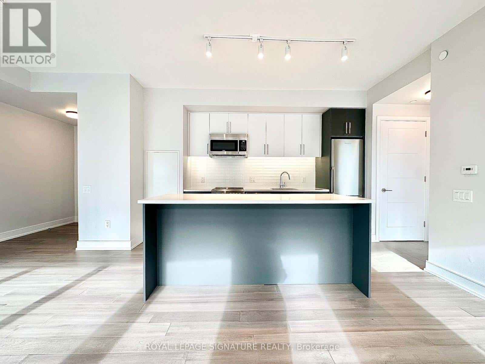 903 - 2525 BATHURST STREET — Toronto (Forest Hill North), Ontario - Photo 5 of 40