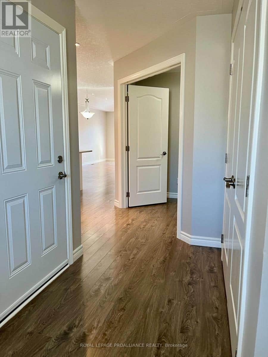 71 DORCHESTER DRIVE - Photo 4 of 26, Prince Edward County (Wellington), Ontario