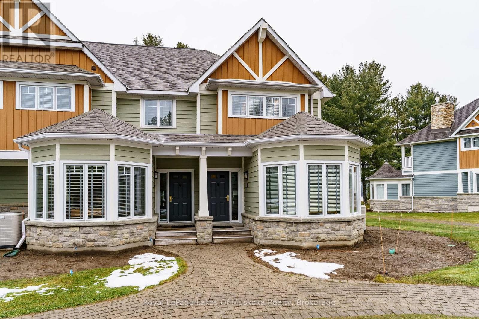 VILLA 1, WEEK 7 - 1020 BIRCH GLEN ROAD — Lake of Bays (Mclean), Ontario - Main photo