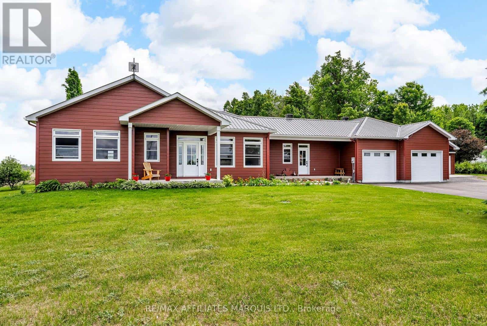 21038 MCCORMICK ROAD — North Glengarry, Ontario - Photo 2 of 50