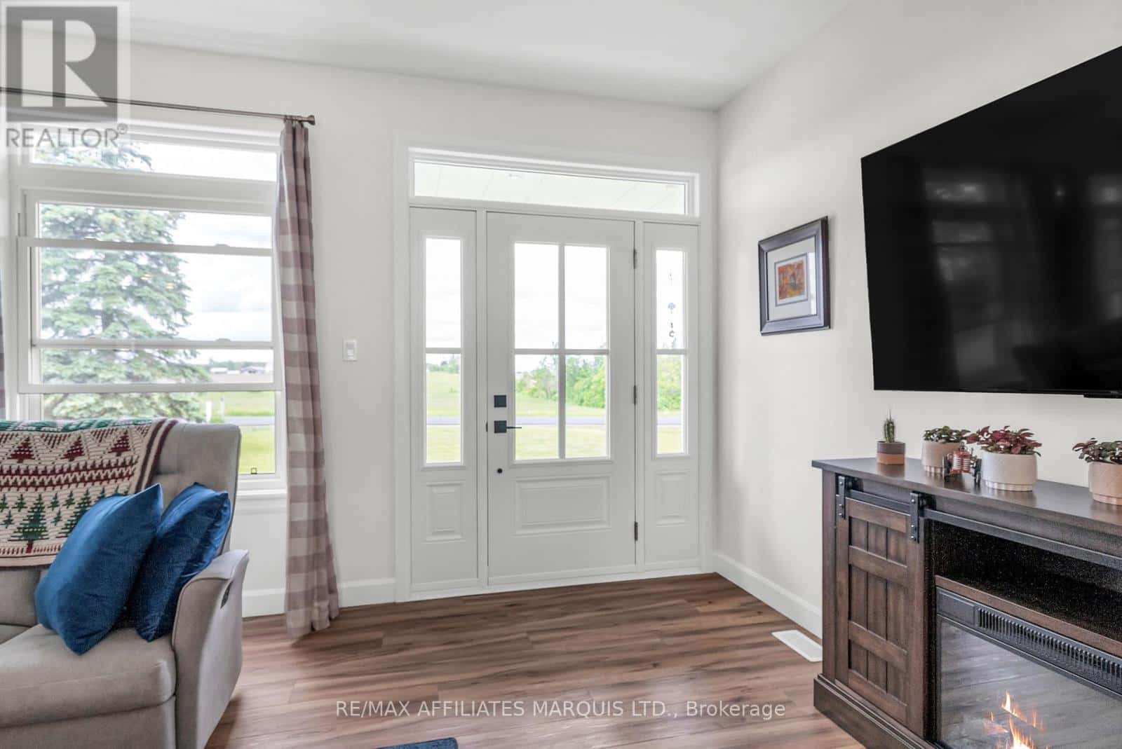 21038 MCCORMICK ROAD — North Glengarry, Ontario - Photo 4 of 50