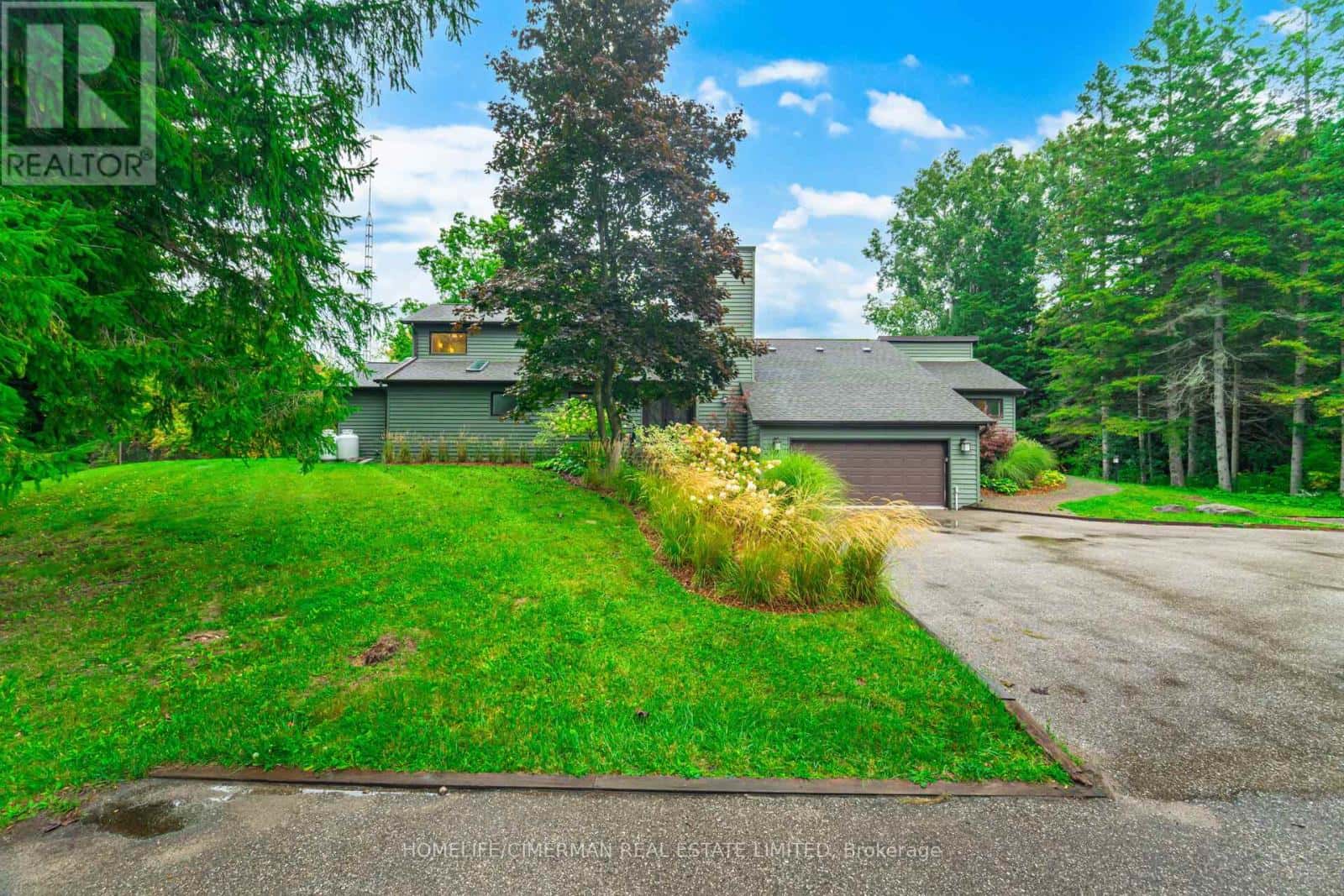 3162 LINE 12 — Bradford West Gwillimbury (Bradford), Ontario - Photo 3 of 50