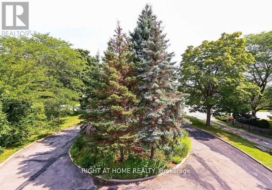 6800 SECOND LINE W — Mississauga (Meadowvale Village), Ontario - Photo 3 of 31