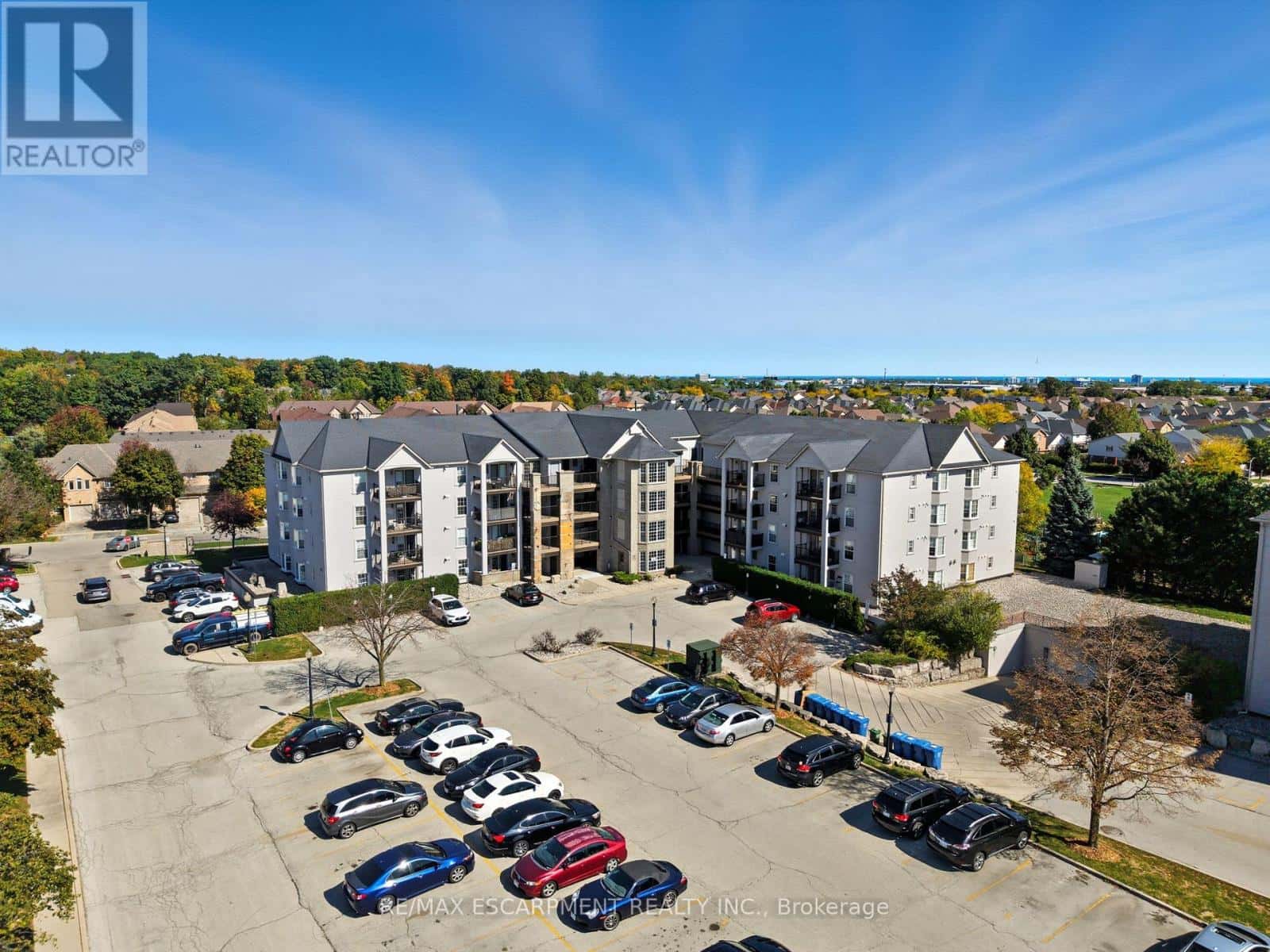 304 - 1421 WALKER'S LINE — Burlington (Tansley), Ontario - Photo 2 of 19