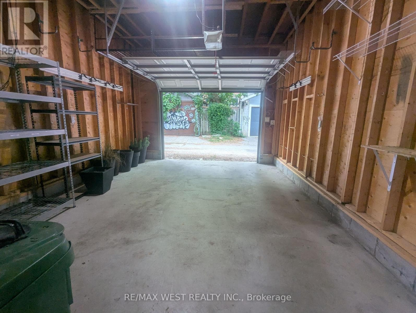 Toronto (Roncesvalles), Ontario — Toronto (Roncesvalles), Ontario - Main photo