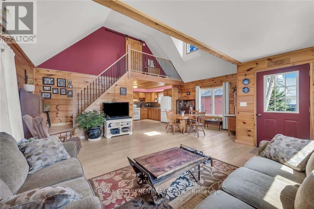 109 MCNAB STREET E — Norfolk (Port Dover), Ontario - Photo 4 of 47