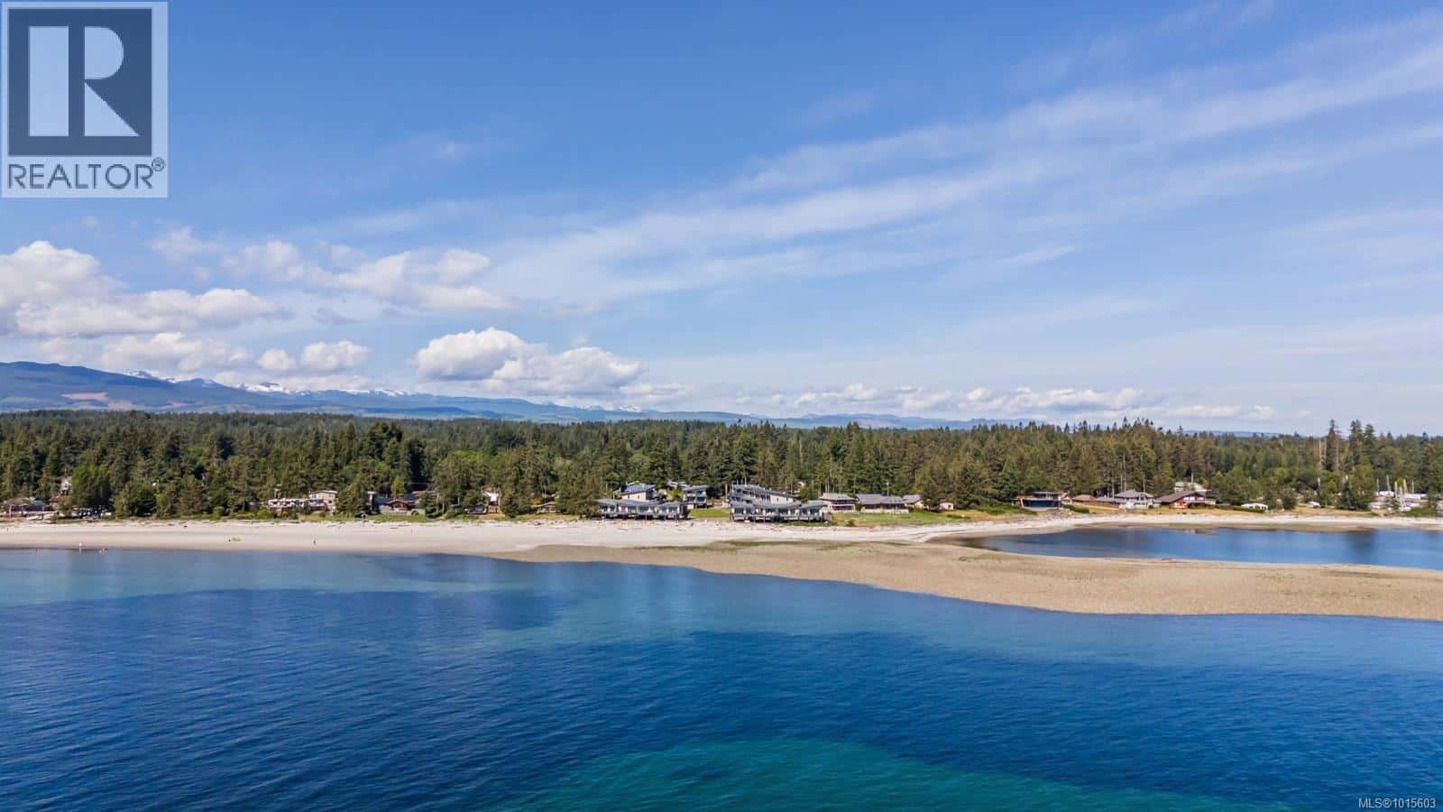 22 9022 Clarkson Ave — Black Creek, British Columbia - Photo 2 of 57