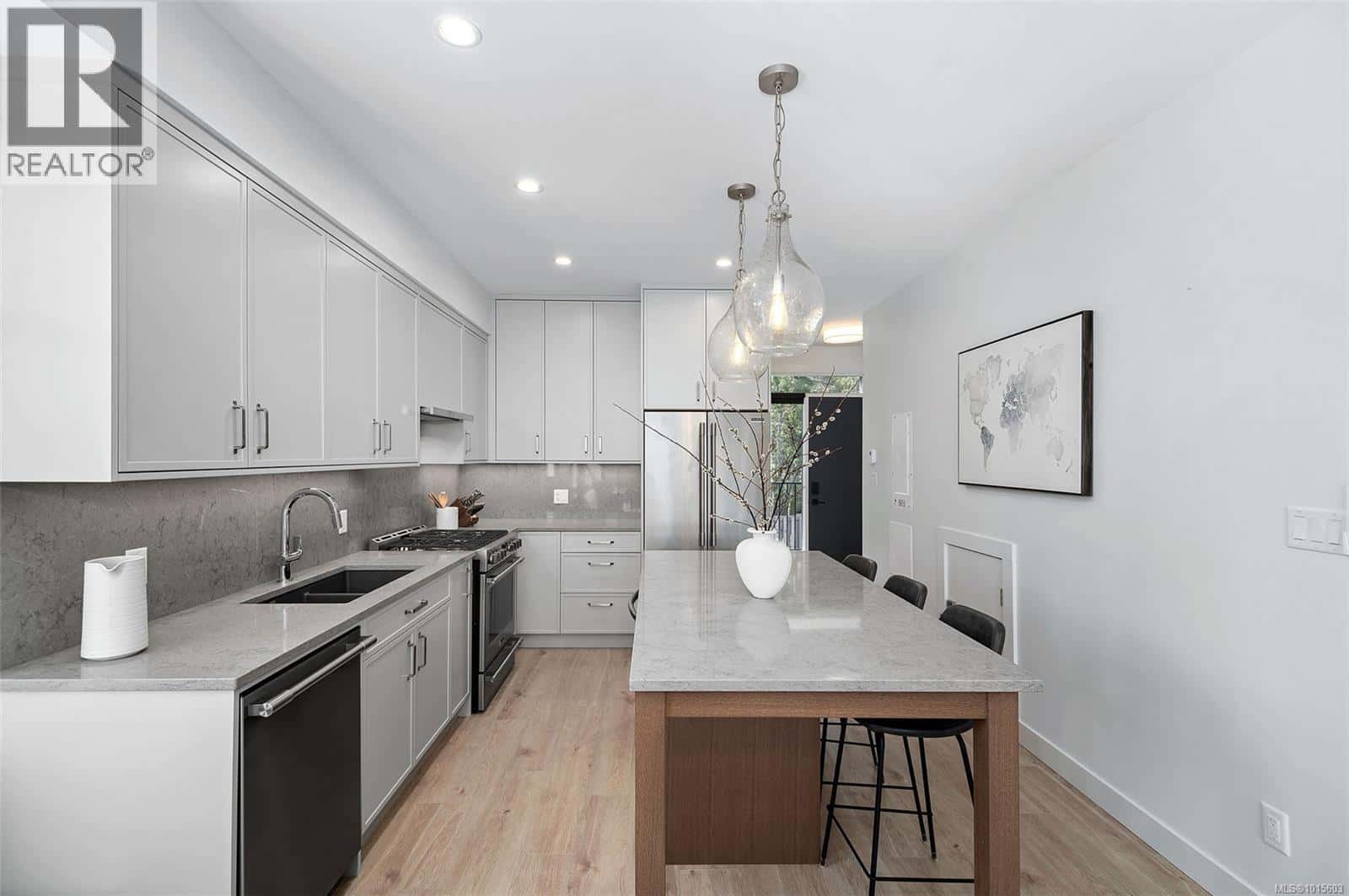 22 9022 Clarkson Ave — Black Creek, British Columbia - Photo 3 of 57