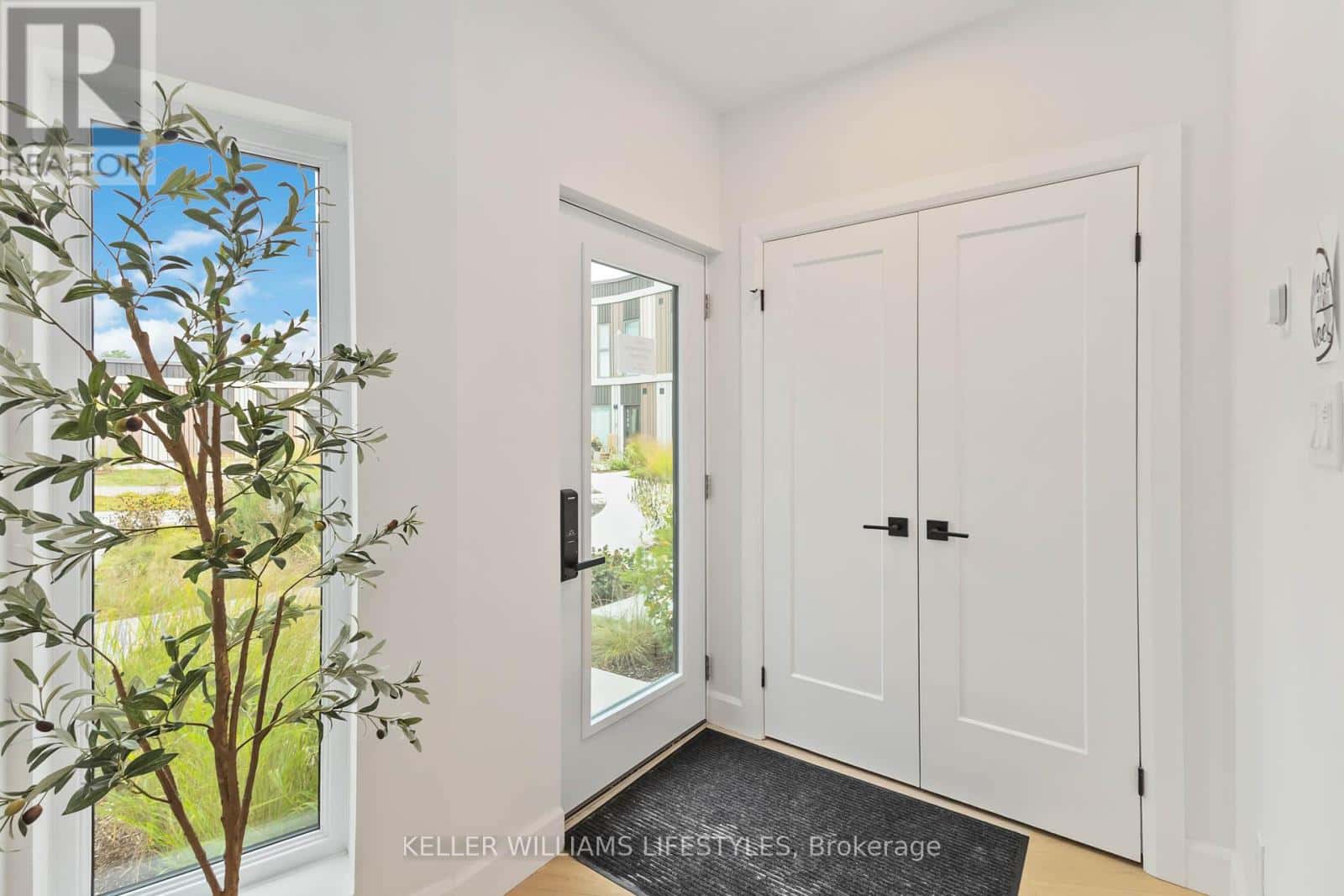 London South (South A), Ontario — London South (South A), Ontario - Photo 2 of 100