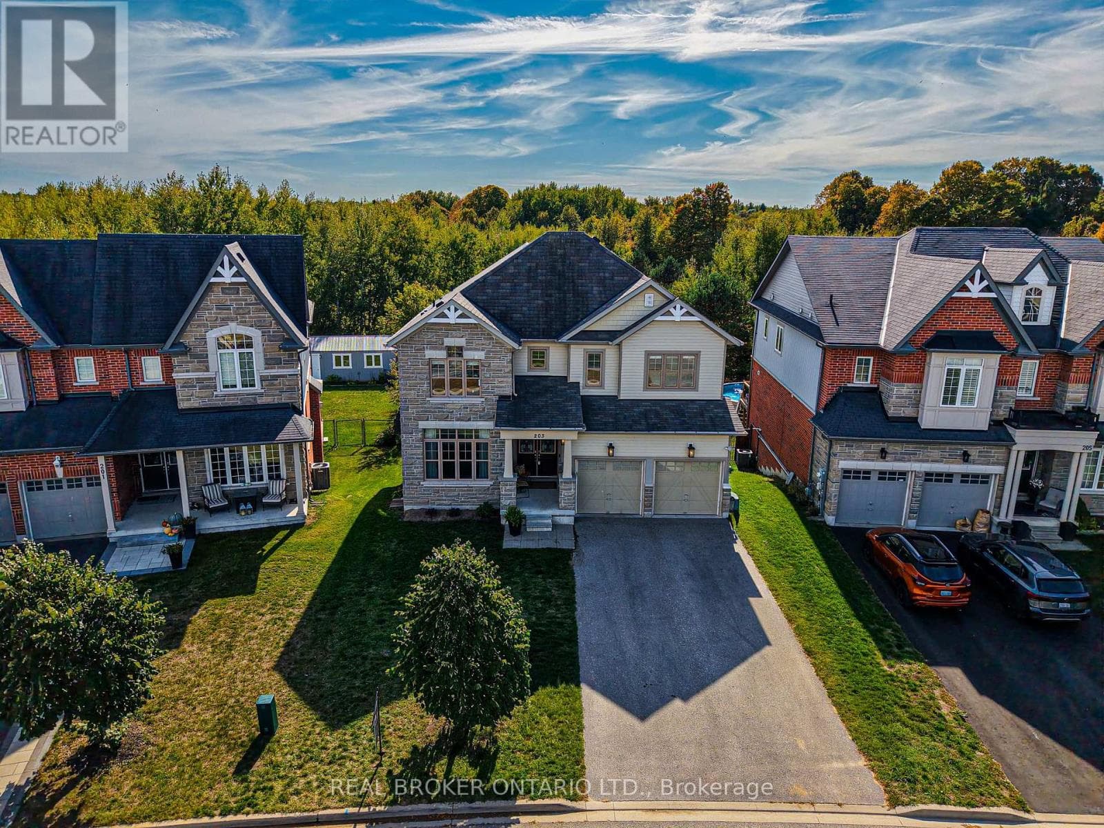 203 GOLD PARK GATE — Essa (Angus), Ontario - Main photo