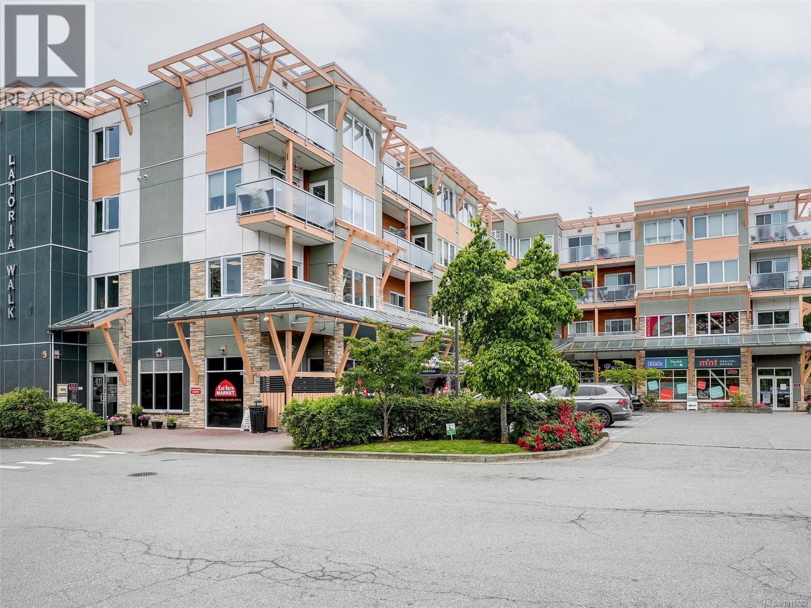 307 611 Brookside Rd — Colwood, British Columbia - Main photo