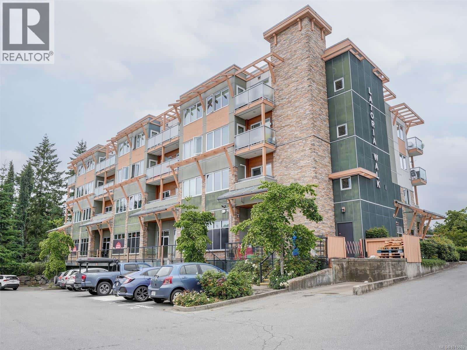 307 611 Brookside Rd — Colwood, British Columbia - Photo 2 of 36