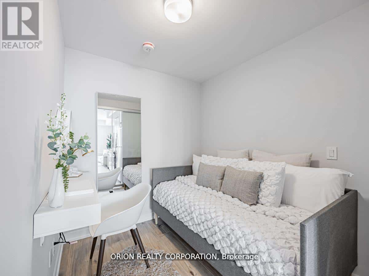 Whitby (Downtown Whitby), Ontario — Whitby (Downtown Whitby), Ontario - Photo 2 of 35