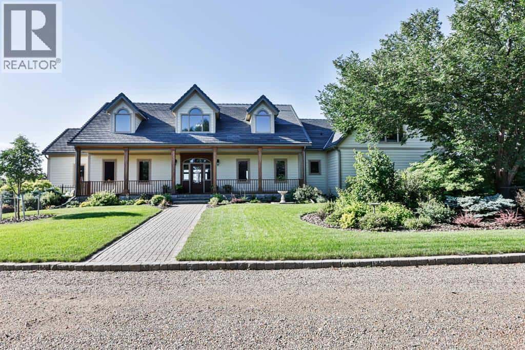 100007 Range Road 220 — Diamond City, Alberta - Photo 3 of 51