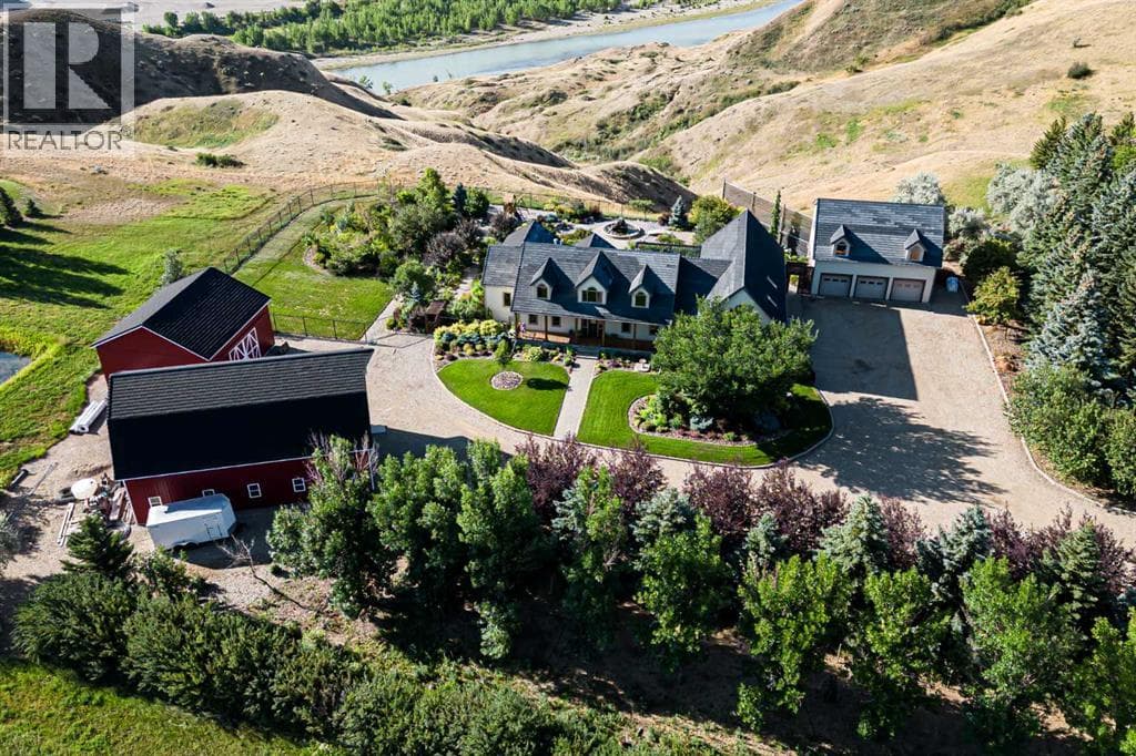 100007 Range Road 220 — Diamond City, Alberta - Main photo