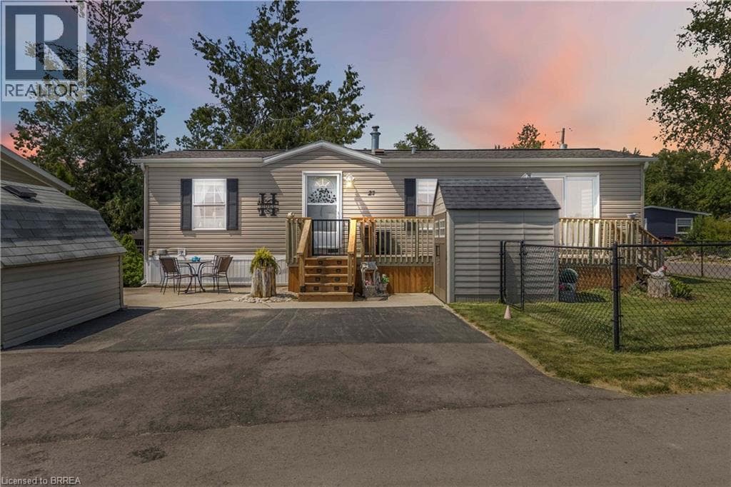 27 ELM Street — Puslinch, Ontario - Main photo