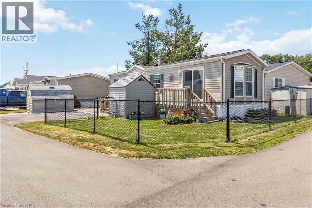 27 ELM Street — Puslinch, Ontario - Photo 2 of 15