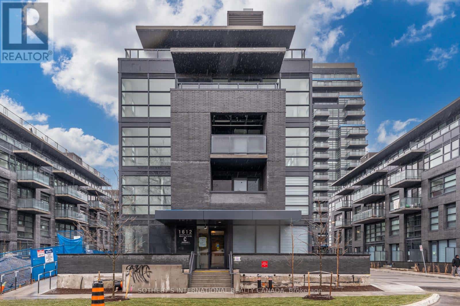 Whitby (Port Whitby), Ontario — Whitby (Port Whitby), Ontario - Photo 5 of 27