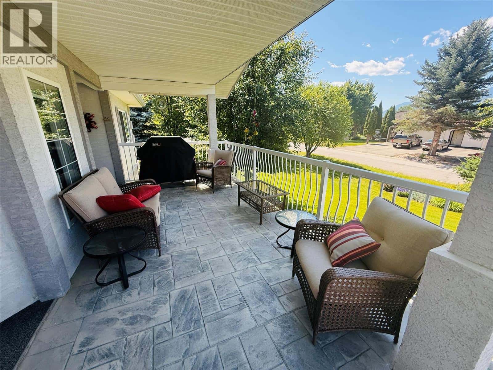 4891 Glen Eagle Drive — Fairmont Hot Springs, British Columbia - Photo 5 of 59