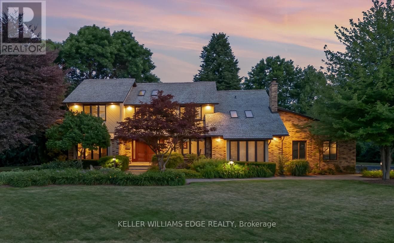 8 LOCHSIDE DRIVE — Hamilton (Winona Park), Ontario - Main photo