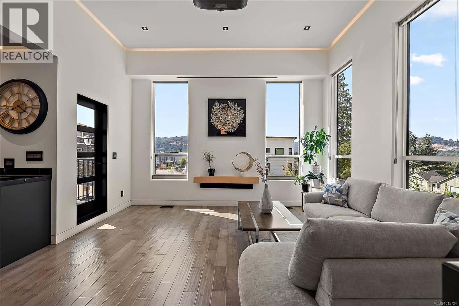 3552 Myles Mansell Rd — Langford, British Columbia - Photo 3 of 37