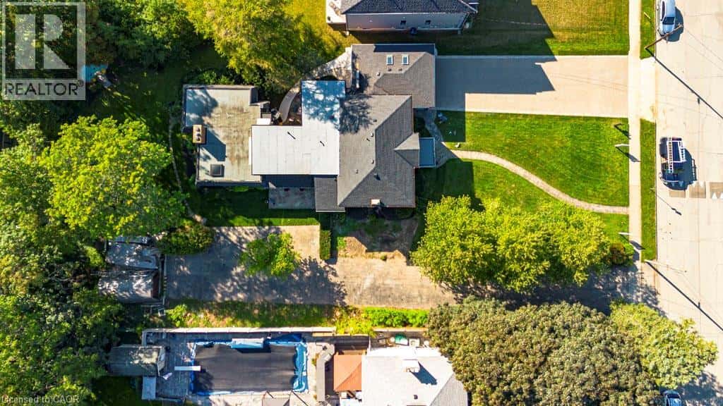 182 CONCESSION Street — Hamilton, Ontario - Photo 5 of 16