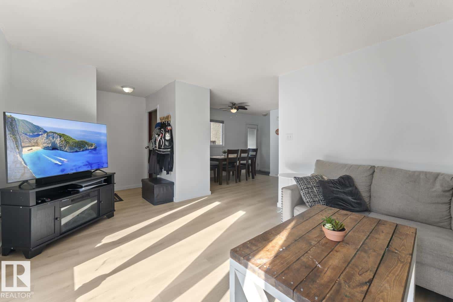 4116 50 AV — Cold Lake, Alberta - Photo 4 of 20