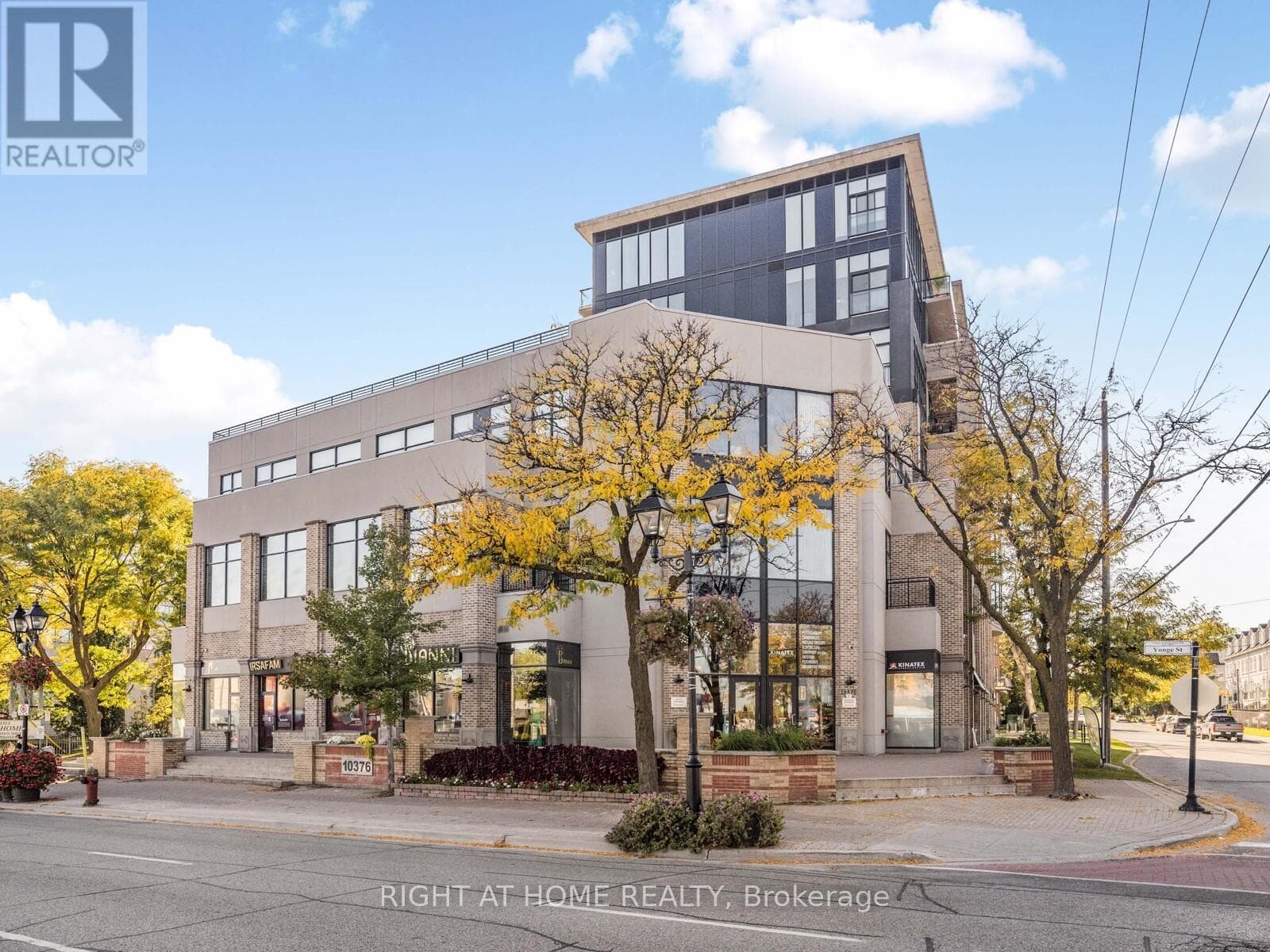 406 - 10376 YONGE STREET — Richmond Hill (Crosby), Ontario - Main photo