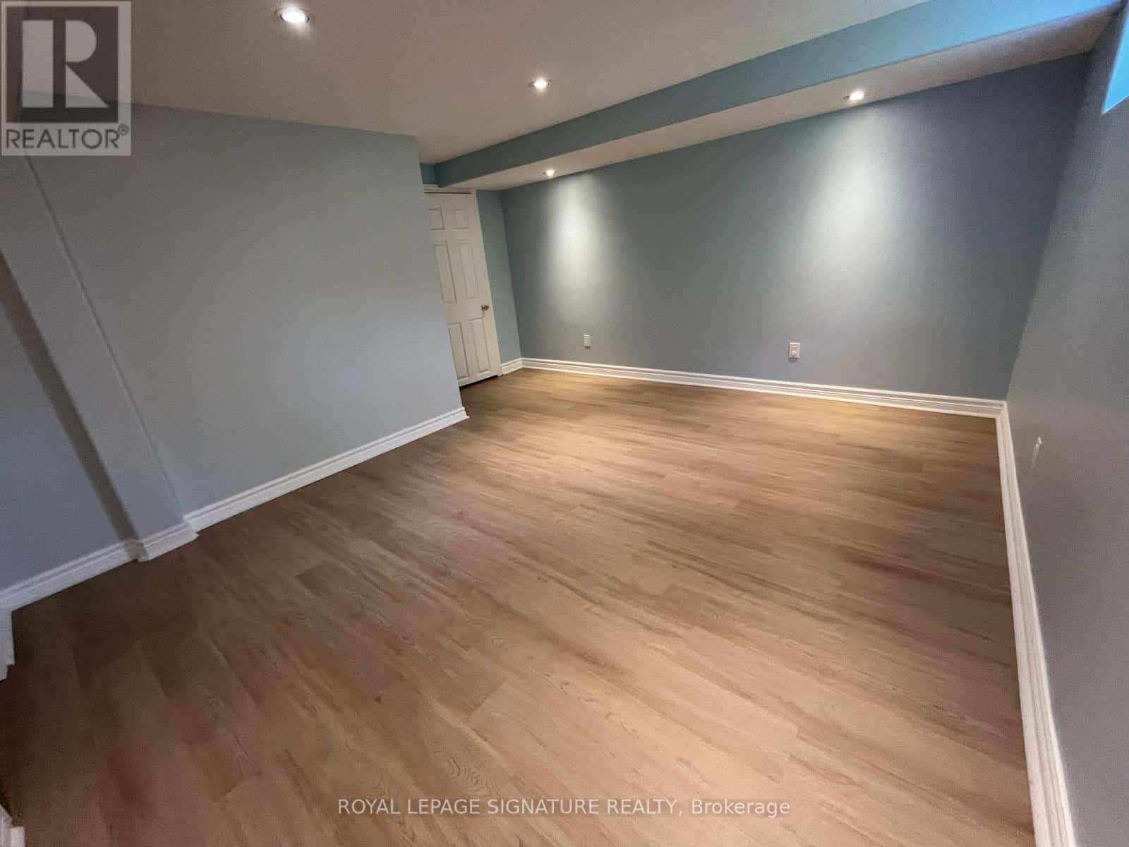 BSMT - 86 GARDINER DRIVE — Hamilton (Gilkson), Ontario - Photo 3 of 5