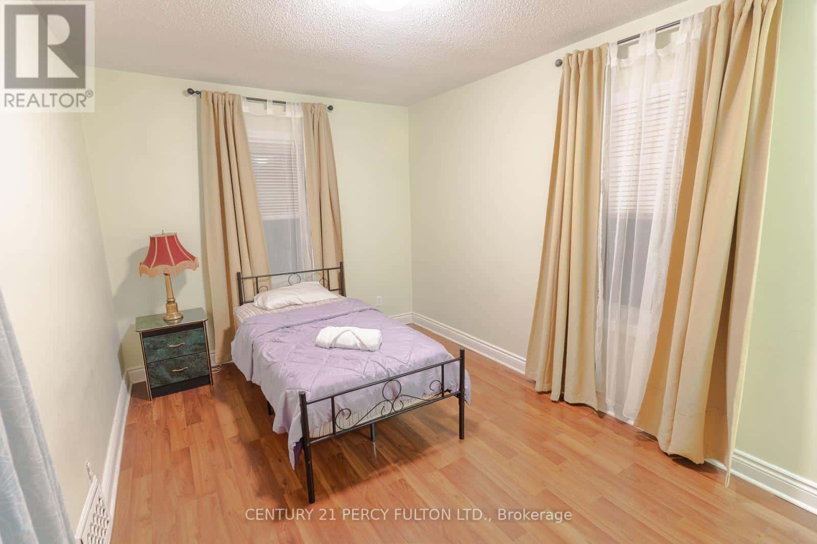 4533 SIXTH AVENUE — Niagara Falls (Cherrywood), Ontario - Photo 4 of 20