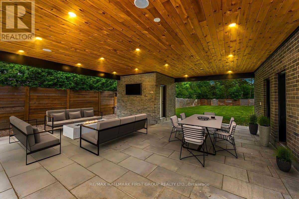 1475 ALTONA ROAD — Pickering (Rougemount), Ontario - Photo 2 of 44