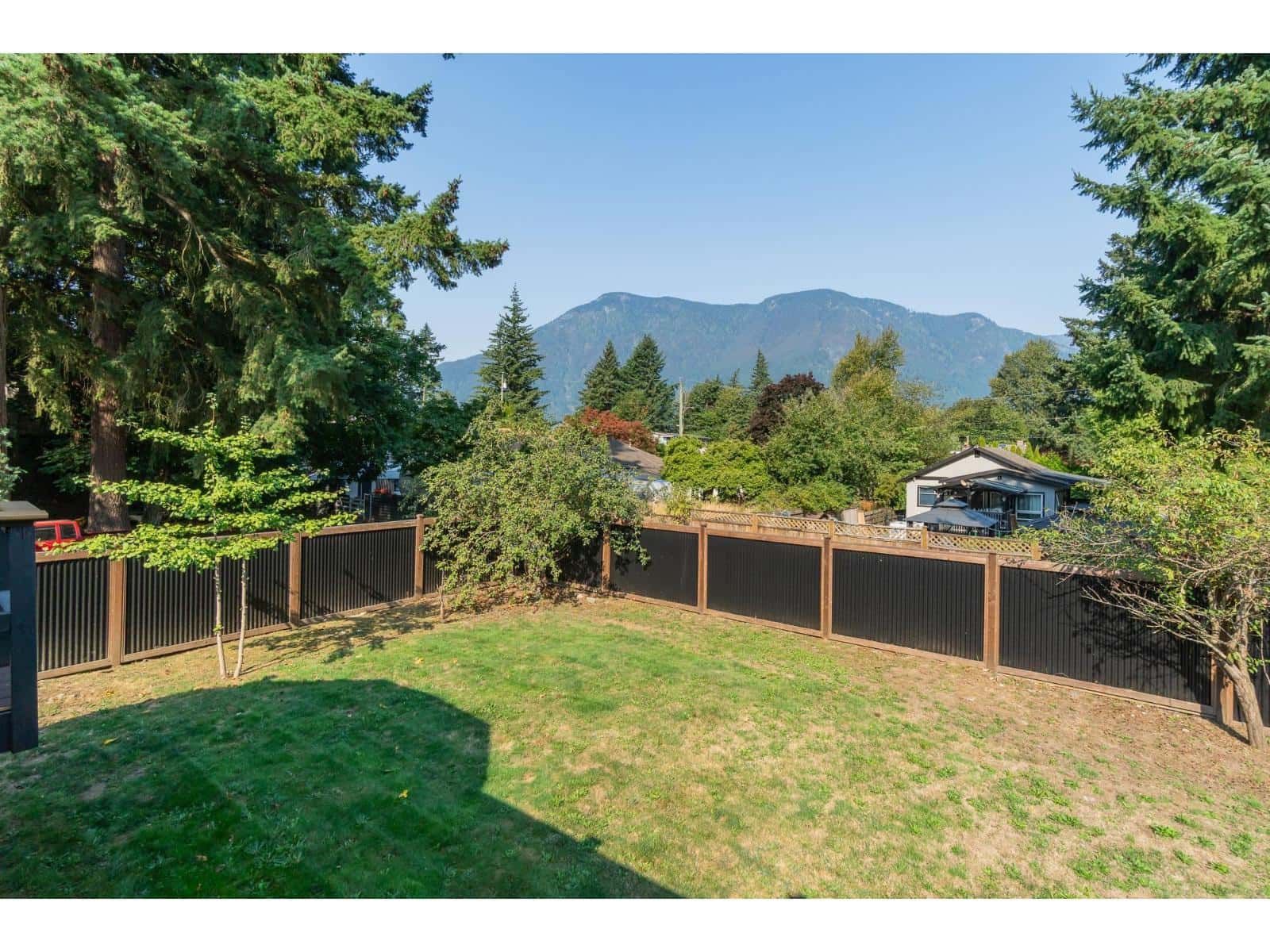 695 HUDSON BAY STREET, Hope — Hope, British Columbia - Photo 3 of 40